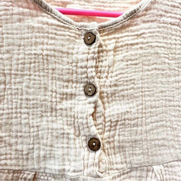 off white muslin dress with cute button details and tie back sie 110 4t - Picture 2 of 5